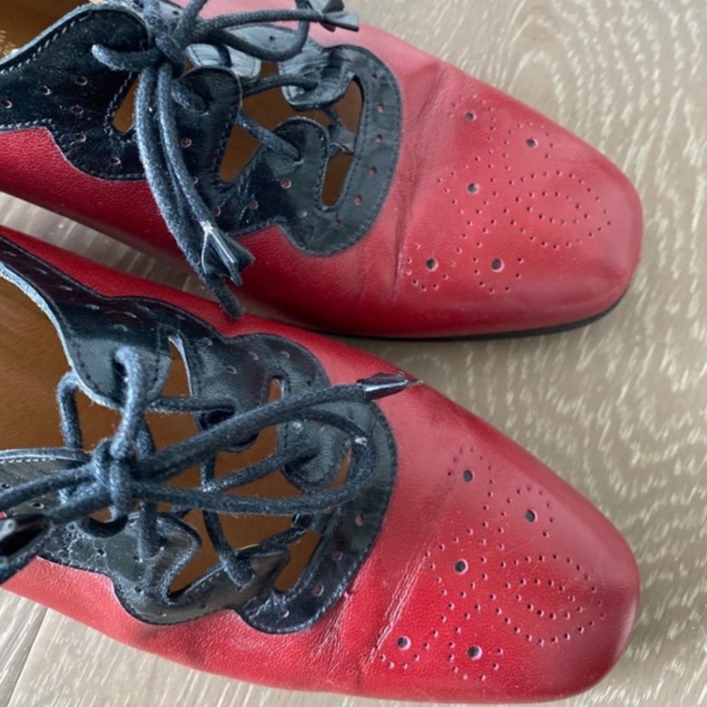 Vintage CORALIE PARIS Lace Up Shoes